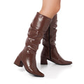 Bota Feminina Marrom Cano Longo Enrugada Couro Sintético Leve Confortável Moda Bico Fino Promoção
