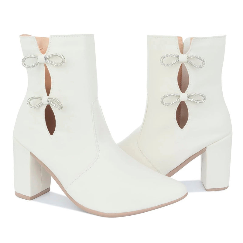Bota Feminina Bico Fino Salto Fashion Confortável Laço Com Strass