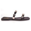 Sandália Feminina Rasteira Flat Apliques Metalizados Medalha Brilho Chinelo